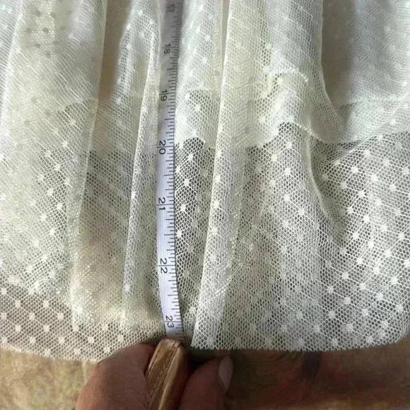 Guess beautiful top. Hardly worn. Spring/summer season start - Picture 11 of 11